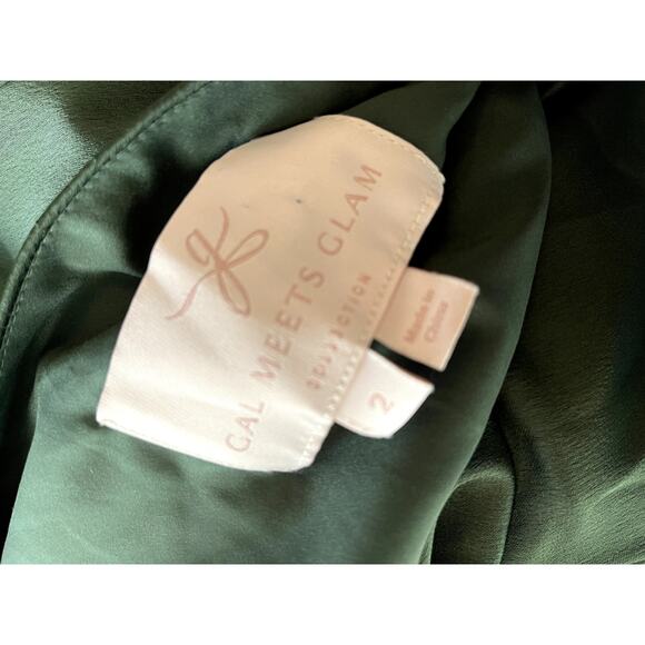 Gal Meets Glam Satin Noelle Dress - Picture 6 of 7